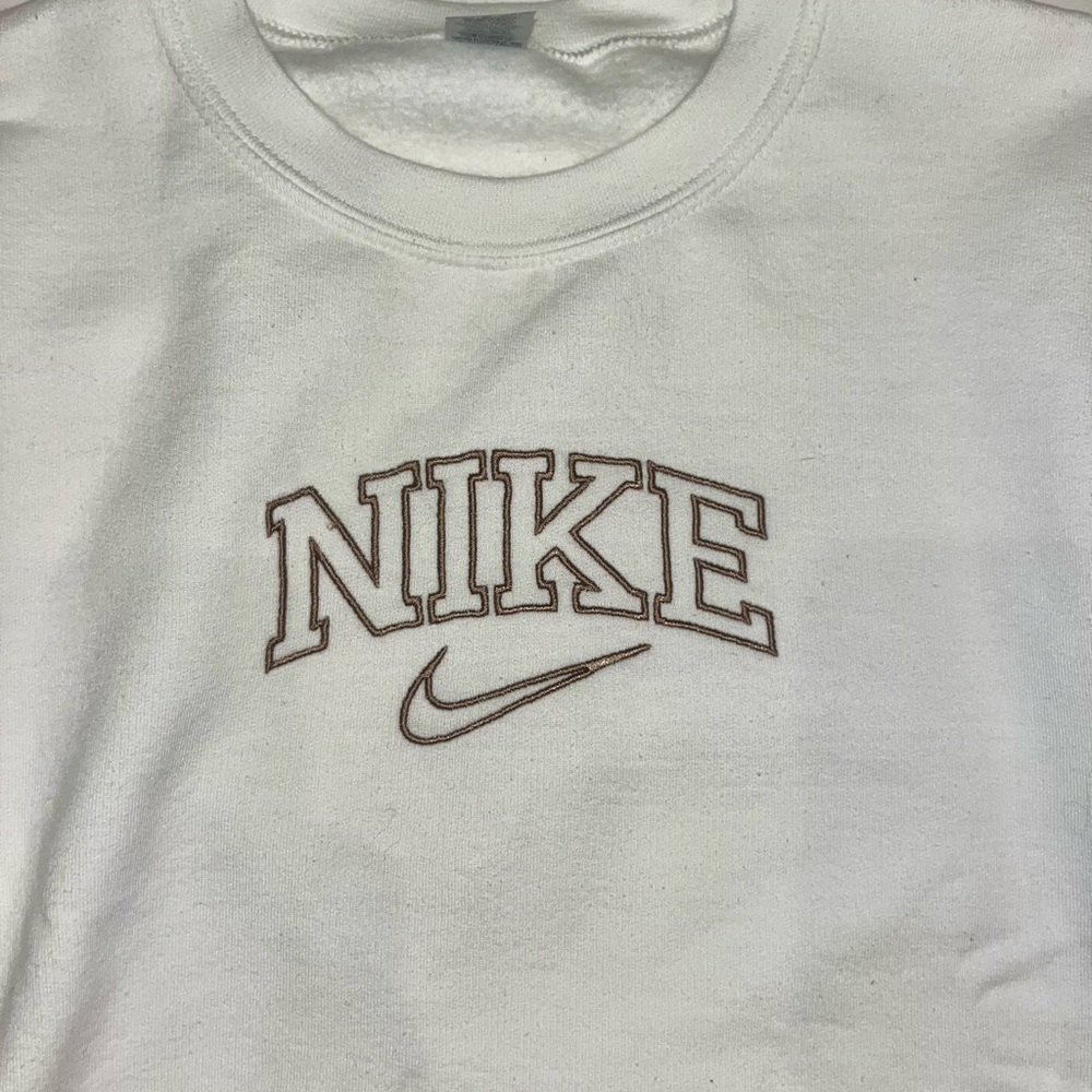 Vintage Nike White Sweatshirt Crewneck